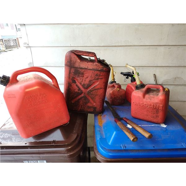 SET OF 5 FUEL CAN W/ CUTTERS