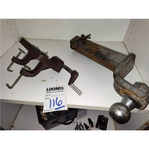 INSUT HITCH & CLAM