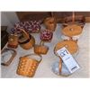 Image 1 : SET OF 12 LONGABERGER BASKET COLLECTION
