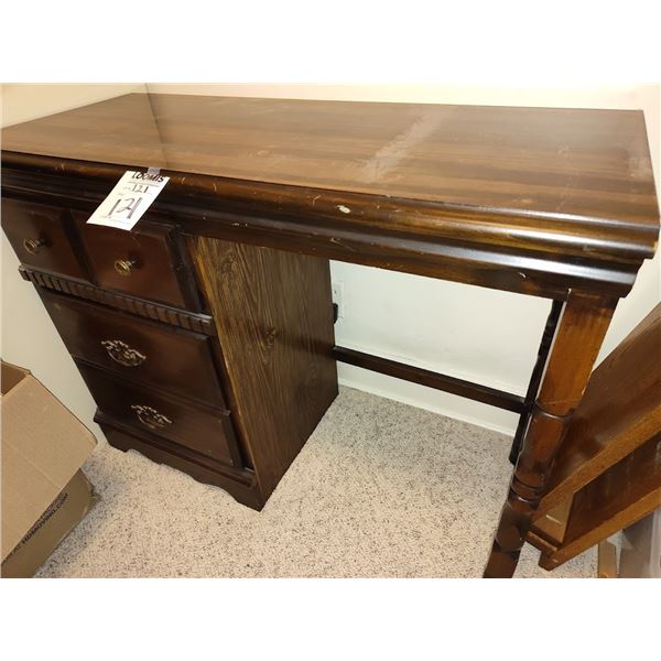 HOMESTEAD WOOD STUDENT DESK