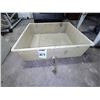 Image 1 : DRAIN BIN RESIN