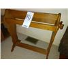 Image 1 : OAK QUILT/BLANKET RACK