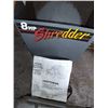 Image 4 : CRAFTSMAN 8 HP SHREDDER & CHIPPER