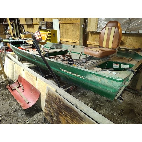 14' ALUMACRAFT FLAT BOTTOM FISHING BOAT W/ TRAILER