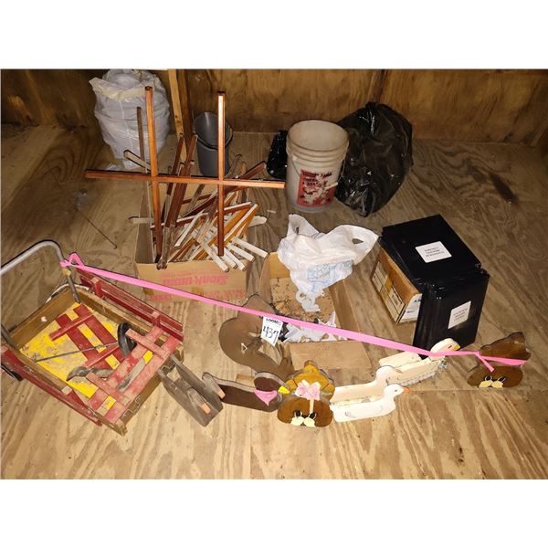 BUNDLE OF WOOD ITEMS