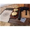 Image 1 : BUNDLE LOT INCLUDES FIELD SCOPE & BAROMETER