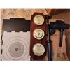 Image 2 : BUNDLE LOT INCLUDES FIELD SCOPE & BAROMETER