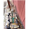 Image 3 : METAL LAWN ART ON POLE