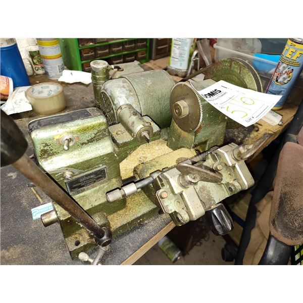 BORKEY KEY CUTTING  MACHINE /RUNS