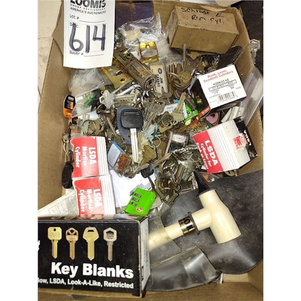 LARGE SALES LOT OF NEW KEY STOCK