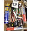 Image 1 : ASSORTED BENCH TOOLS & PRODUCTS