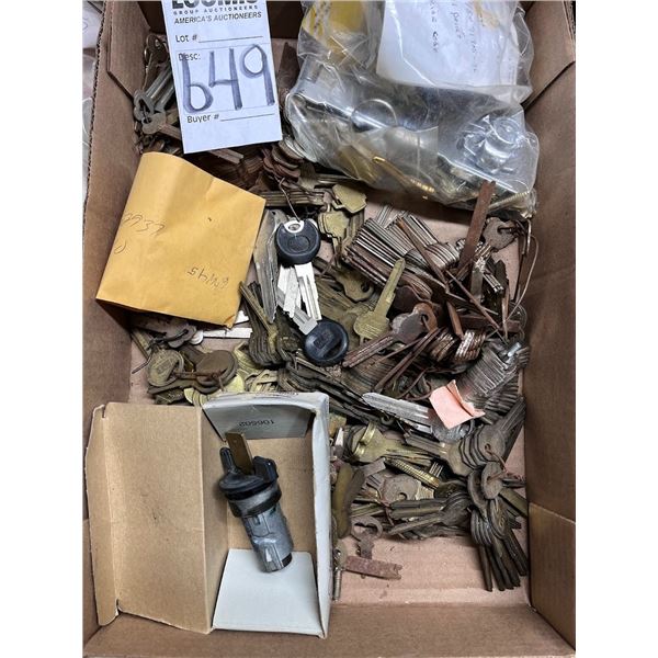 LARGE LOT OF BANK KEY STOCK
