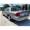 Image 4 : FORD CROWN VICTORIA 2004 APP  DUP/T-DON