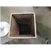 Image 3 : UNCLAIMED STORAGE:  PLANTER
