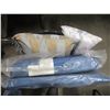 Image 2 : BOX C/W CUSHIONS