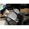Image 2 : ESTATE:  GOLF BAG, CLUBS & IRONS