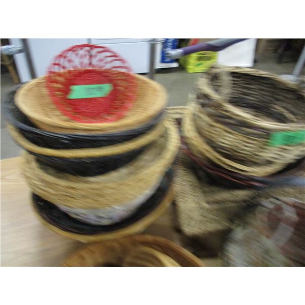 ESTATE:  BOX C/W ASSORTED WICKERWARE
