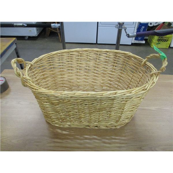 ESTATE:  WICKER BASKET