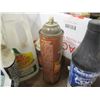 Image 4 : BOX C/W OIL & PAINT PRODUCTS