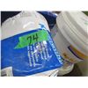 Image 4 : TOTE C/W GROUT, ETC