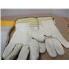 Image 4 : ESTATE:  2 PAIR OF GLOVES