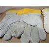 Image 5 : ESTATE:  2 PAIR OF GLOVES