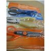 Image 2 : ESTATE:  FISKARS CRAFT KIT