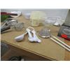 Image 5 : ESTATE:  FLAT C/W MEASURING SPOONS