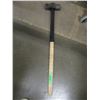 Image 1 : APPROX. 8 LB SLEDGE HAMMER