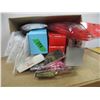 Image 1 : BOX C/W PLASTIC UTENSILS