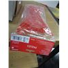 Image 3 : BOX C/W PLASTIC UTENSILS
