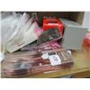 Image 4 : BOX C/W PLASTIC UTENSILS