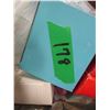 Image 6 : BOX C/W PLASTIC UTENSILS