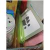 Image 3 : TRAY C/W CRAFTWARES, ETC