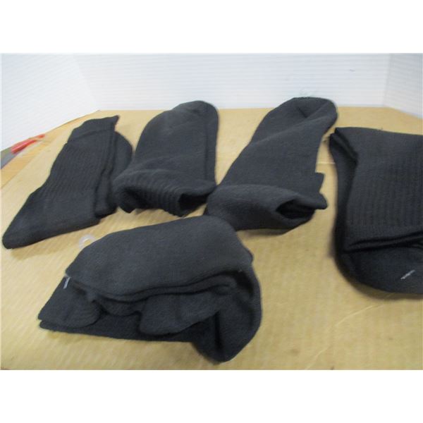 NEW:  5 PAIR OF MEN'S BLACK SOCKS