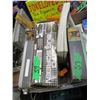 Image 3 : BOX C/W PUZZLES, BUG SCREEN, RADIO, ETC