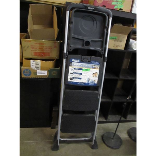 ESTATE:  DELUXE PLATFORM LADDER