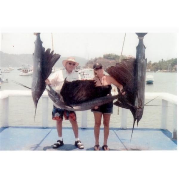 Fish Slamming Safari in Zihuatanejo, Mexico