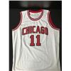 Image 3 : DEMAR DEROZAN CHICAGO BULLS SIGNED JERSEY - BECKETT COA