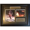 Image 1 : WAYNE GRETZKY SIGNED AND FRAMED FARWELL TO MAPLE LEAFS GARDENS PICTURE - WAYNE GRETZKY COMPANY COA