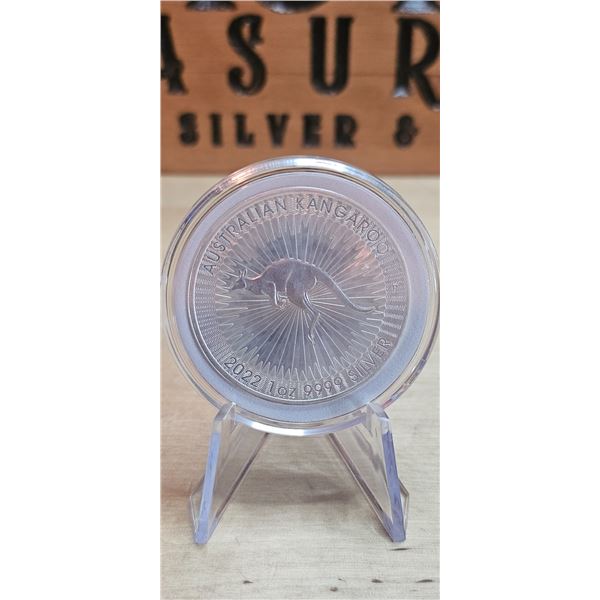 Lot 34-1) 1 oz Australian Kangaroo Silver Coin 2022