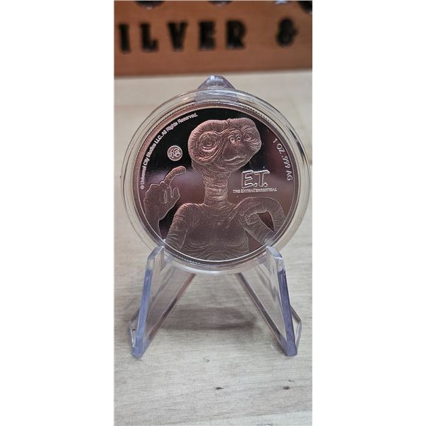 Lot 42-1) 1 Oz Silver ET Extra Terrestrial 40th Anniversary Coin  2022