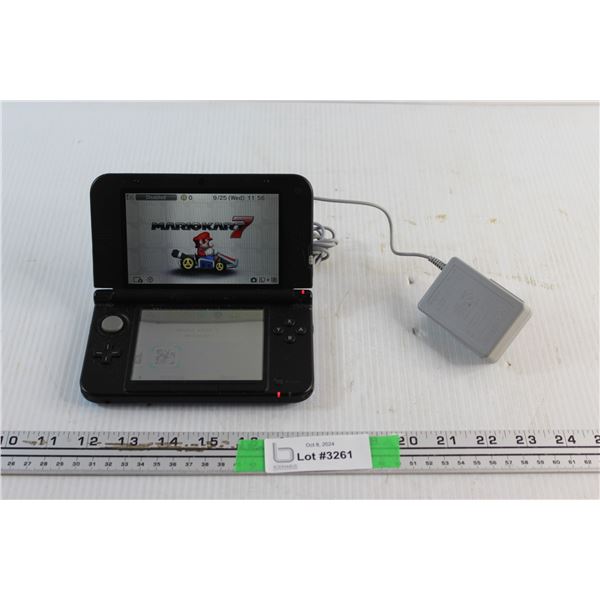 Nintendo 3DS Console with Mario Kart 7 - Tested