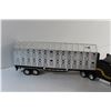 Image 4 : Freightliner Truck with Livestock Trailer Toy