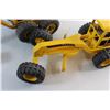 Image 3 : (2) Tonka Grader Equipment Toys