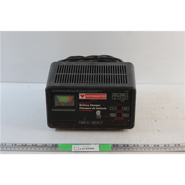 Motomaster Automatic Battery Charger - As Is