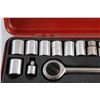 Image 4 : 40pc 1/4'' & 3/8'' Drive SAE and Metric Combination Socket Set