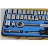 Image 7 : 40pc Ratchet Socket Set - SAE and Metric