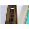 Image 5 : Mahar String Guitar