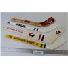 Image 1 : (4) Small Souvenir Hockey Sticks - Canada - NHL - Saskatoon Blades - New Jersey Devils